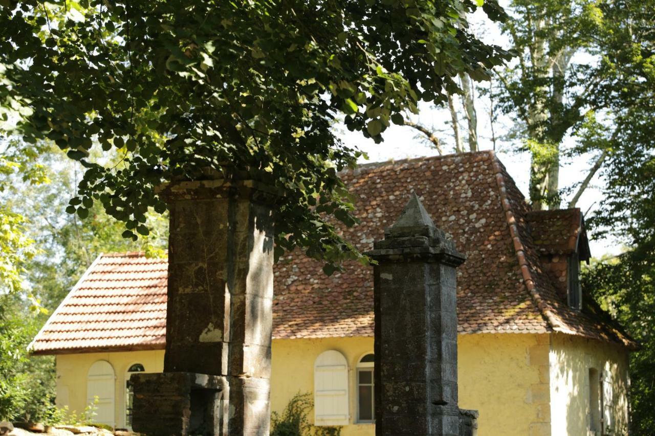 La Chapelle Du Chateau Gite Pouillon Bagian luar foto